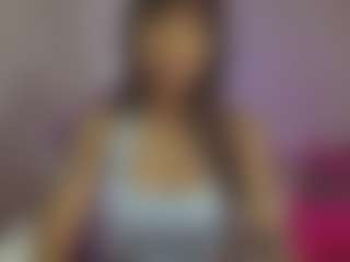 YazminRoyal's Live Sex Cam Show