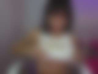 YazminRoyal's Live Sex Cam Show