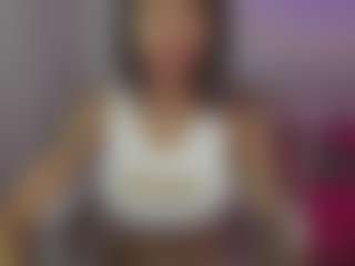 YazminRoyal's Live Sex Cam Show