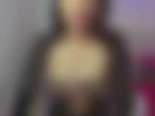 YazminRoyal's Live Sex Cam Show