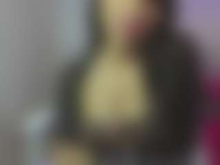 YazminRoyal's Live Sex Cam Show