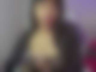 YazminRoyal's Live Sex Cam Show
