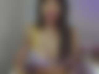 YazminRoyal's Live Sex Cam Show