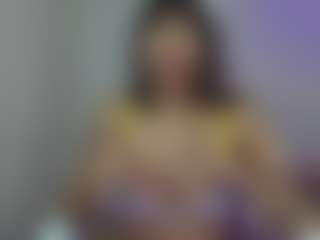 YazminRoyal's Live Sex Cam Show