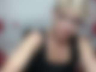 EllaBonito's Live Sex Cam Show