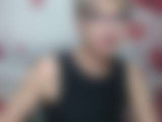 Live cam show with EllaBonito - Glasses on dropp.cam