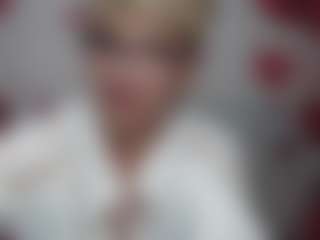 EllaBonito's Live Sex Cam Show