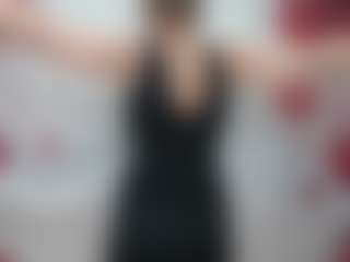 Live cam show with EllaBonito - Smoking on StripNow