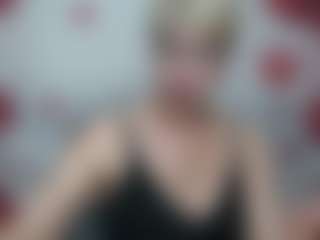 Live cam show with EllaBonito - Striptease on liverealitysex.com