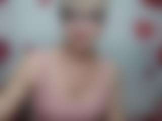 Live cam show with EllaBonito - Control on Camsoda