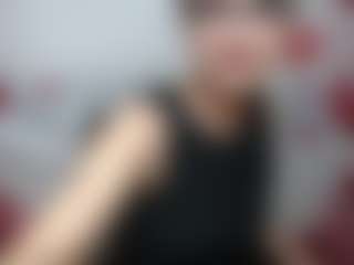 Live cam show with EllaBonito - Striptease on liverealitysex.com