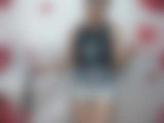 Live cam show with EllaBonito - Thin on StripNow