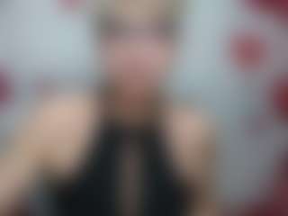 Live cam show with EllaBonito - Glasses on Hubzter Live