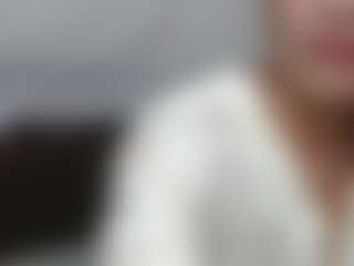 Live cam show with EllaBonito - Flashing on slutload