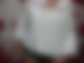 Live cam show with EllaBonito - Thin on Milfs Live