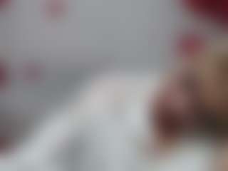 EllaBonito's Live Sex Cam Show