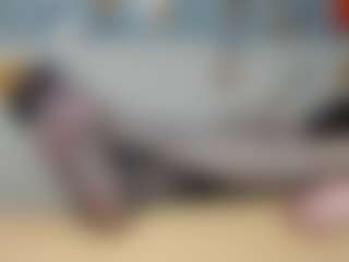 Live cam show with EllaBonito - Petite on xplaylive.com
