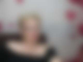 Live cam show with EmiliaGree - Bedroom on Camsoda