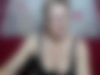 Live cam show with EmiliaGree - Facial Piercings on Uber Horny