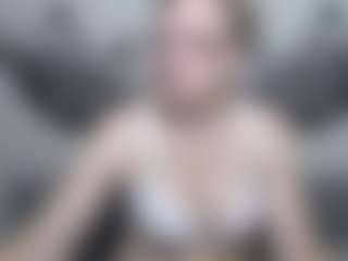 EmiliaGree's Live Sex Cam Show