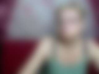 Live cam show with EmiliaGree - Big Tits Brown Hair on alttransgirls