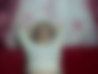 Live cam show with EmiliaGree - Bedroom on nudelive.tv