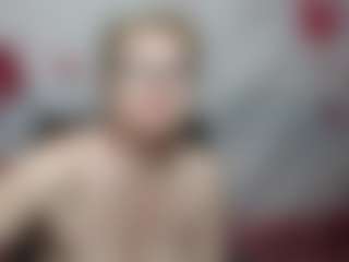 EmiliaGree's Live Sex Cam Show