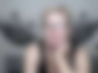 Live cam show with EmiliaGree - Drinking on Camiplay Live