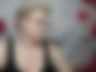 Live cam show with EmiliaGree - Amateur Brown Hair on Dolls Live