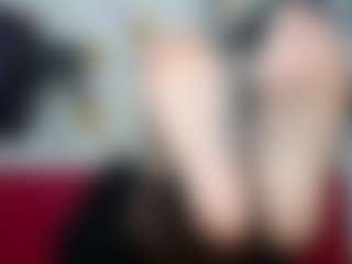 Live cam show with EmiliaGree - Amateur Brown Hair on Camsoda