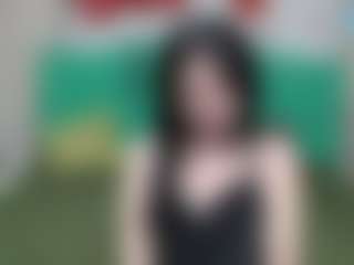 Live cam show with JasmineKouch - Brown Eyes Brown Hair on Mixed Magazine Live