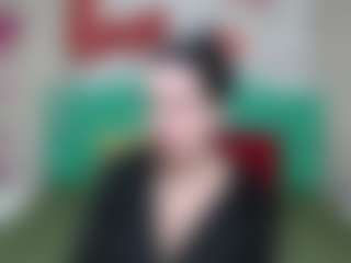 Live cam show with JasmineKouch - Brown Hair on Camming Site