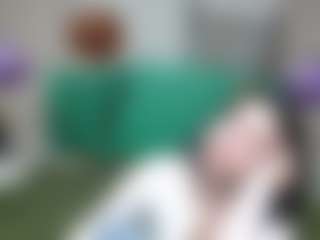 Live cam show with JasmineKouch - Brown Hair on Dare Cams