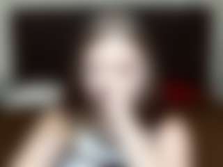 Live cam show with LauraHlot - Small Ass on AdultVida.com