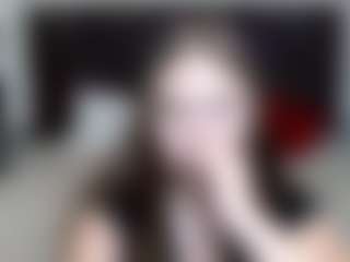 Live cam show with LauraHlot - Living Room on studioflirtlive.com