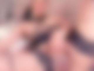 Live cam show with Julieta Jackson - Camel Toe on sexylive.show