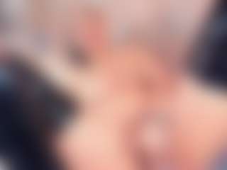 Live cam show with Julieta Jackson - Oil on SxyPornLive
