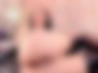 Live cam show with Julieta Jackson - Camel Toe on Camsoda