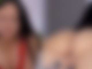 Live cam show with Nicky Saenz - Oil on milfzrlive.com