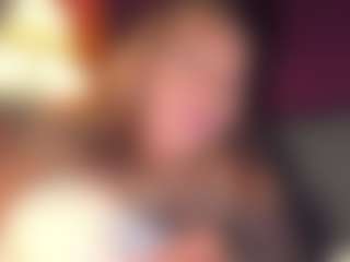 Slimthickxxx's Live Sex Cam Show
