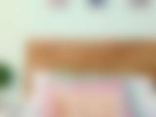 Live cam show with LexiBloom - Living Room on Camsoda