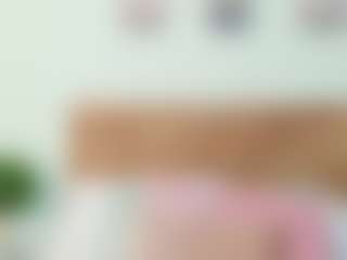 Live cam show with LexiBloom - Big Nipples on CamClone