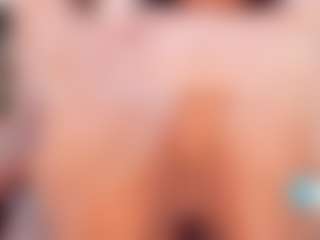Live cam show with molly-sweett - Middle Aged on Camsoda