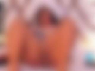 Live cam show with molly-sweett - Cosplay Big Tits on Gym Cam Girls