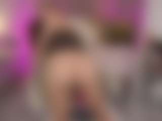 CozyMell's Live Sex Cam Show