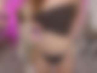 Live cam show with CozyMell - Oil on galaxygirlnitro.com