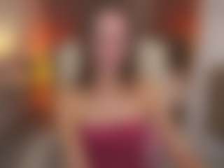 Live cam show with CozyMell - Bedroom on galaxygirlnitro.com
