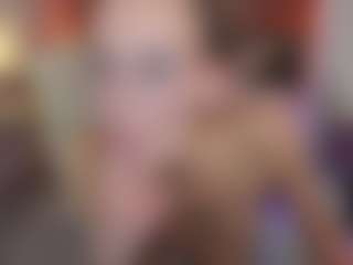 Live cam show with CozyMell - Wet on Camsoda
