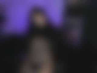 Live cam show with HeraInk - Skinny on Camming Site