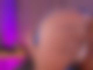 Live cam show with isabellassmith - Blonde Hair on Camsoda